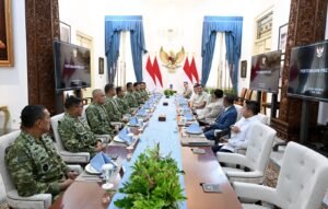 Presiden Prabowo Terima Laporan Capaian Program TNI untuk Kesejahteraan Masyarakat di Istana Merdeka